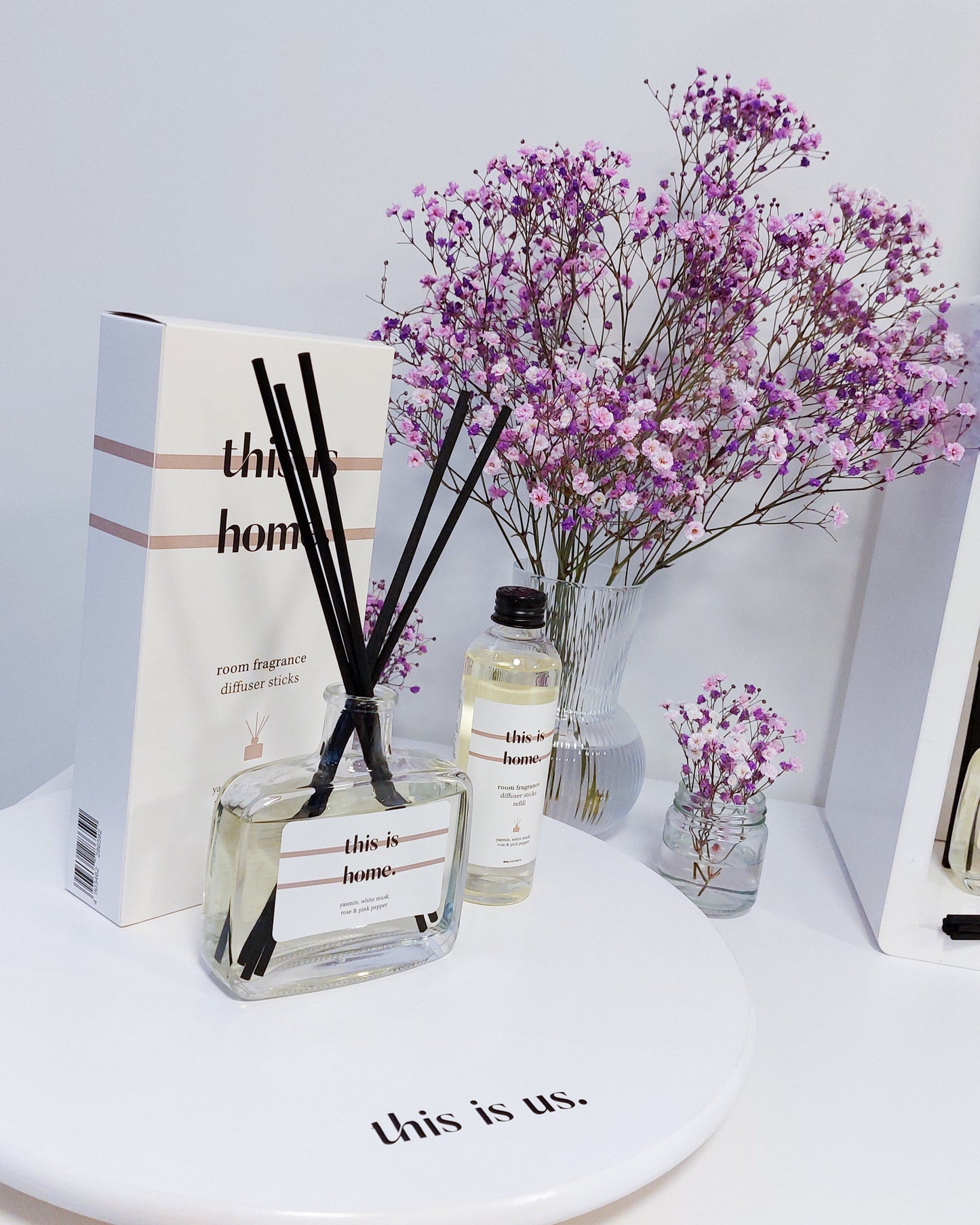 This is us | This is home geurstokjes